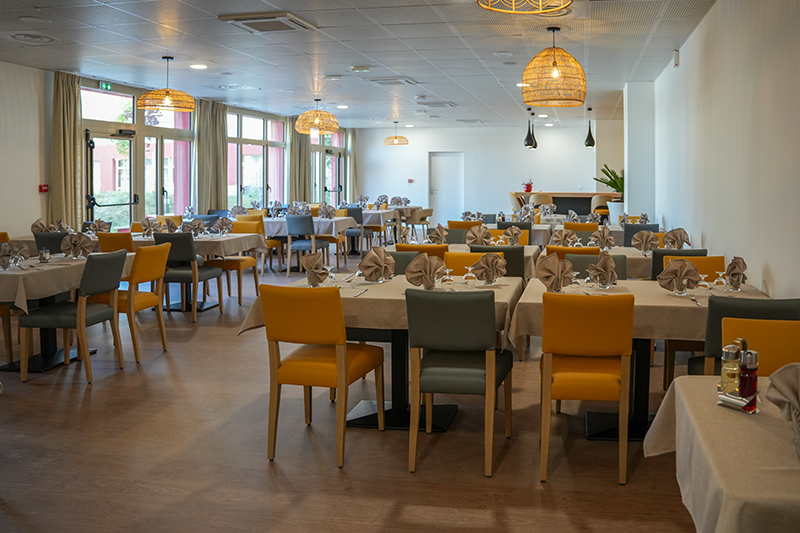 residence-aquarelia-salle-a-manger-savigny