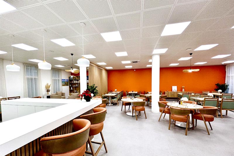 residence-senior-aquarelia-noisy-restaurant